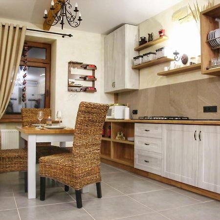 Гетьманські Палати , Старе Місто, 2 Спальні, Балкон-Тераса , 85 М Кв Kam'janec'-Podil's'kyj Esterno foto