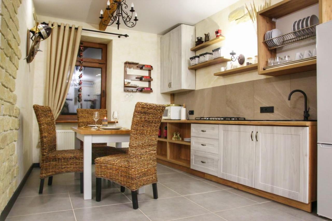 Гетьманські Палати , Старе Місто, 2 Спальні, Балкон-Тераса , 85 М Кв Kam'janec'-Podil's'kyj Esterno foto